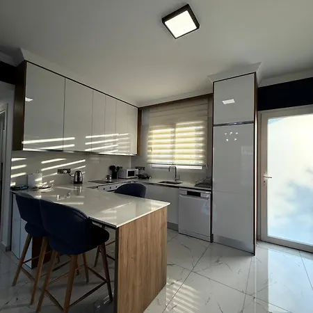 Four Seasons Life - Luxury - With 2 Bedrooms Apartment