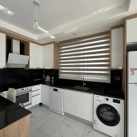 Four Seasons Life - Luxury - With 2 Bedrooms *