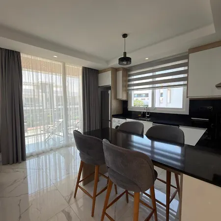 Four Seasons Life - Luxury - With 2 Bedrooms アパート