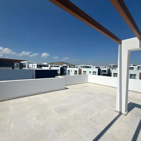 Four Seasons Life - Luxury - With 2 Bedrooms *
