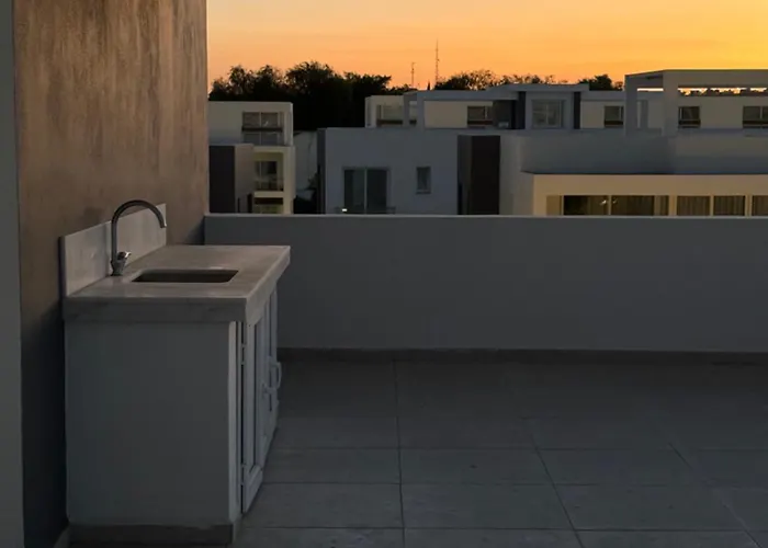 Four Seasons Life - Luxury - With 2 Bedrooms *