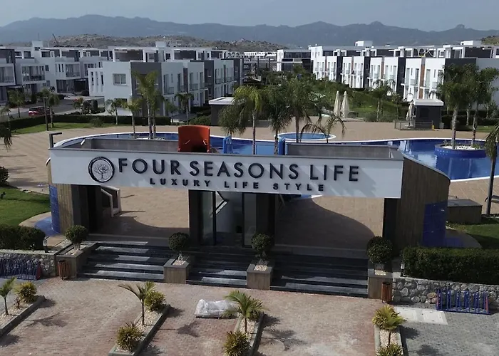Four Seasons Life - Luxury - With 2 Bedrooms Appartamento *