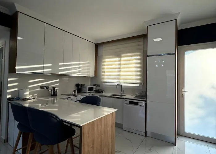 Four Seasons Life - Luxury - With 2 Bedrooms Apartament